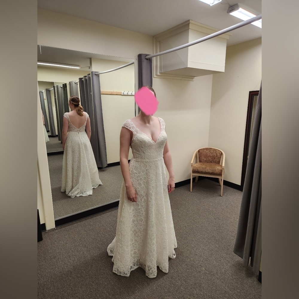 BHLDN/Whispers and Echoes/Anthropologie Rockland Gown with Shortened Train